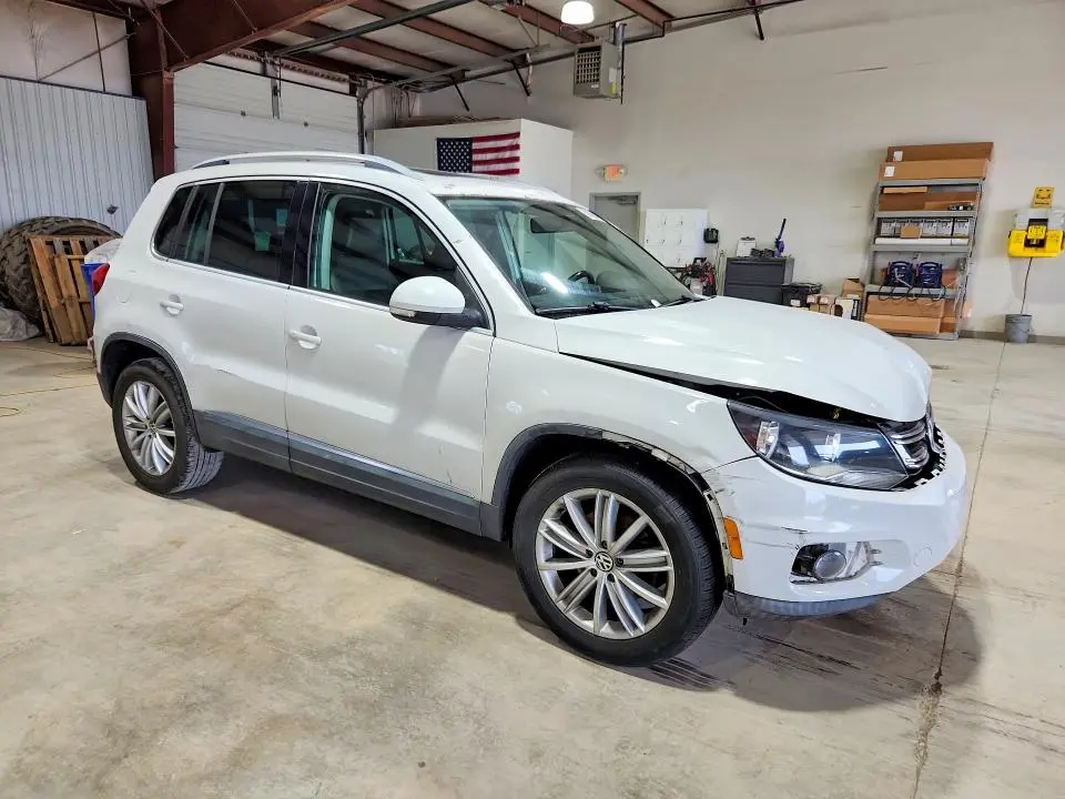 2014 VOLKSWAGEN TIGUAN S  