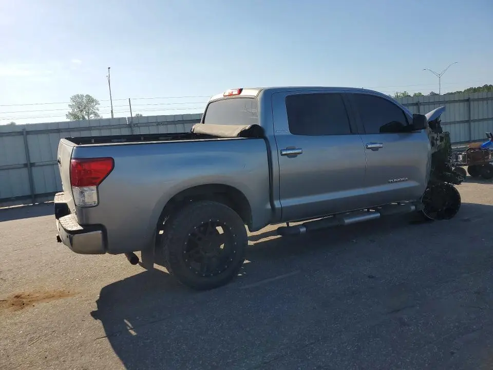 2011 TOYOTA TUNDRA CREWMAX LIMITED  