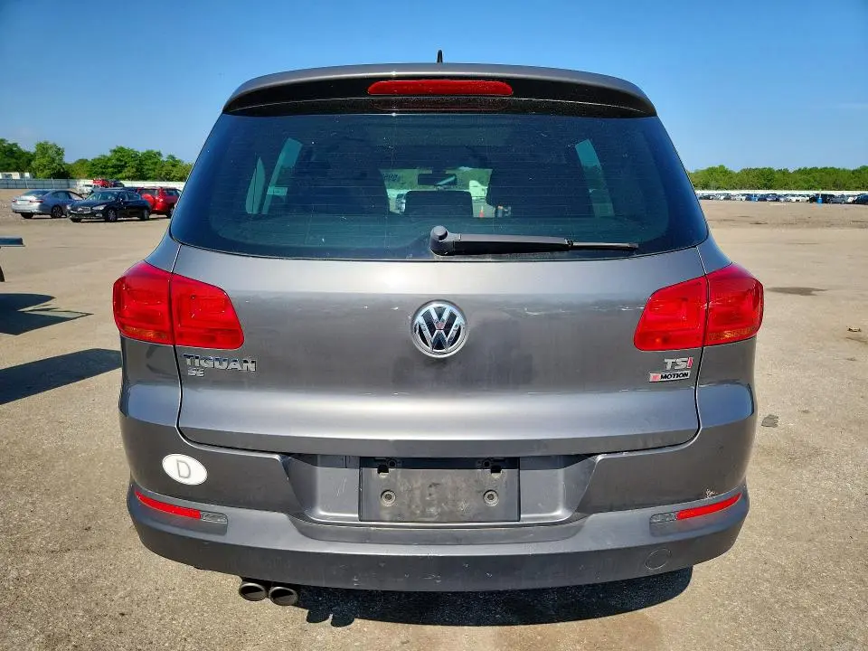 2016 VOLKSWAGEN TIGUAN S  