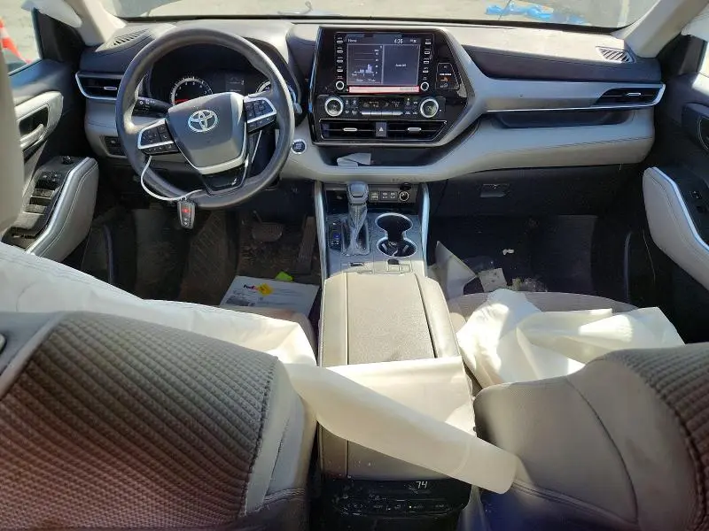 2022 TOYOTA HIGHLANDER L  