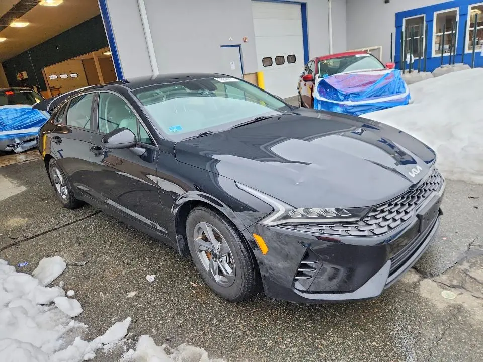 2022 KIA K5 LXS  