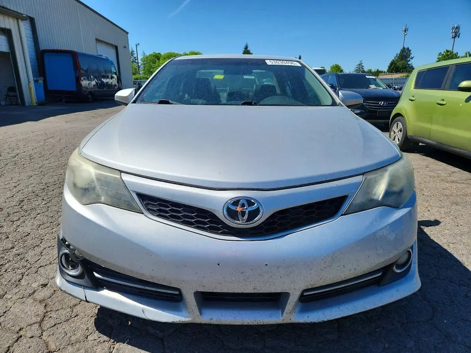 2012 TOYOTA CAMRY SE  