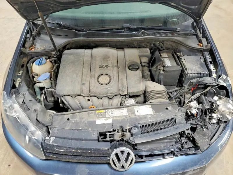 2013 VOLKSWAGEN GOLF   