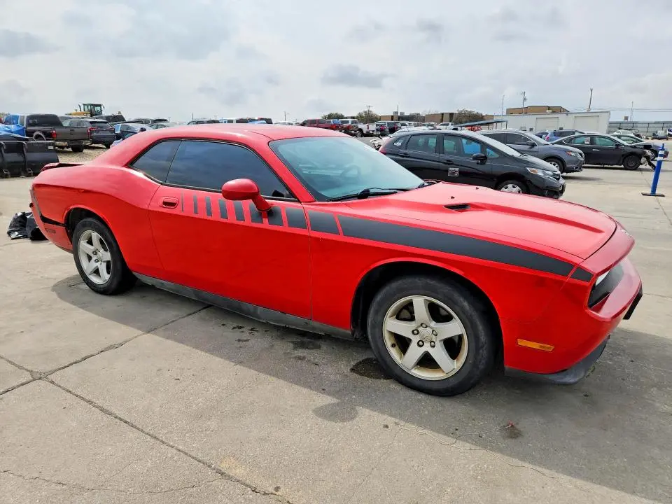 2010 DODGE CHALLENGER SE  