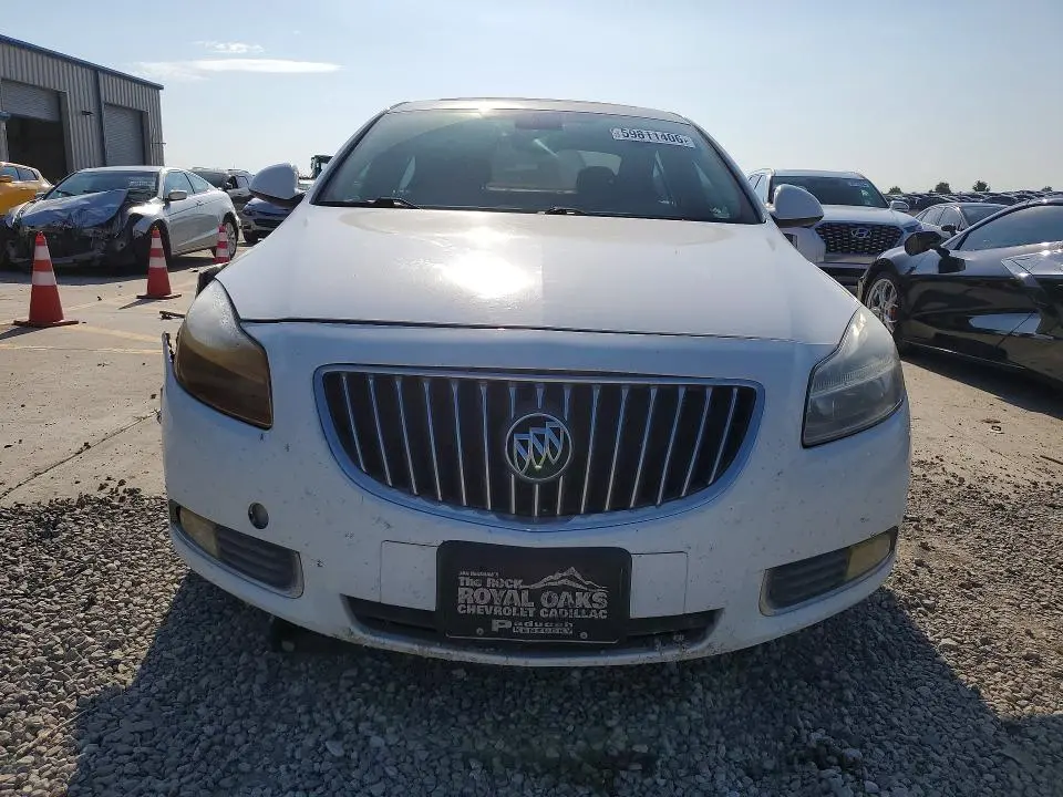 2011 BUICK REGAL   