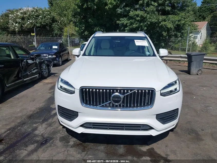 2022 VOLVO XC90 T5 MOMENTUM 7 PASSENGER