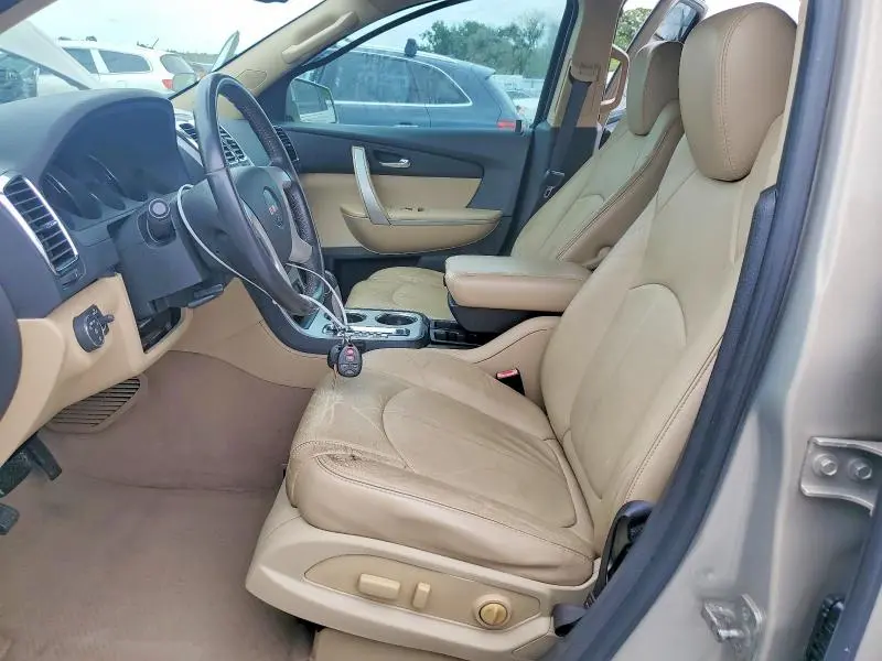2011 GMC ACADIA SLT-1  