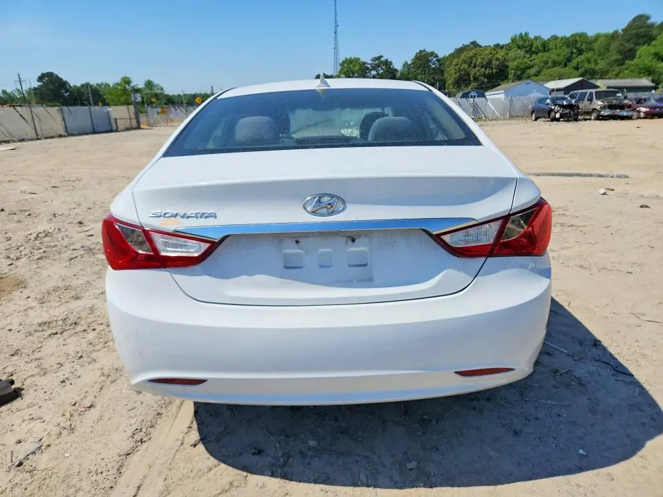 2013 HYUNDAI SONATA GLS  