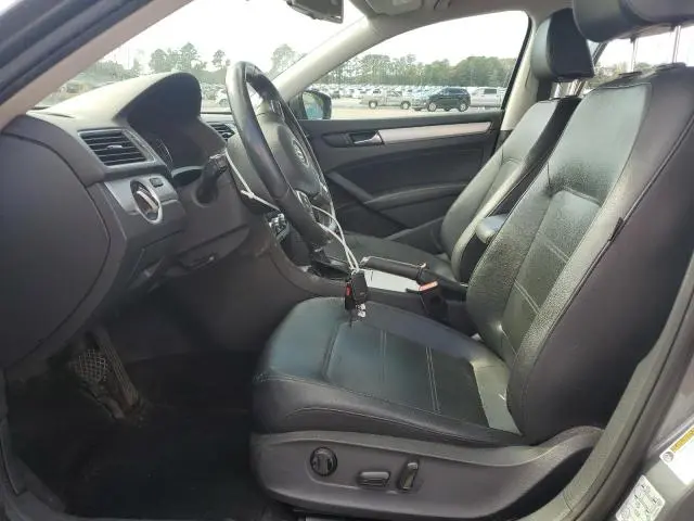 2012 VOLKSWAGEN PASSAT SE  