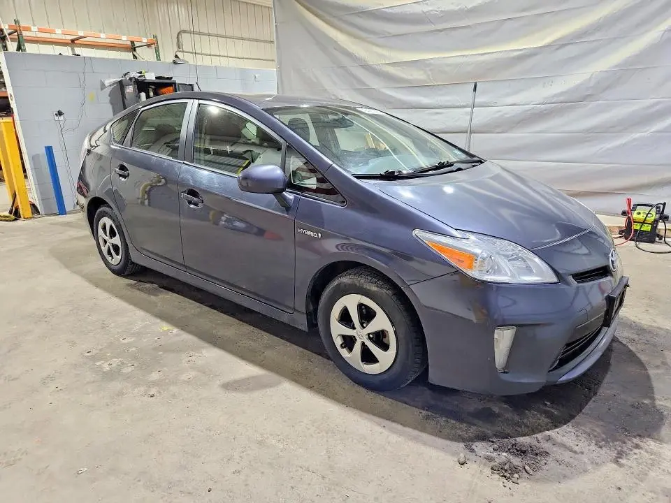 2015 TOYOTA PRIUS TWO  