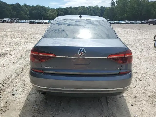 2017 VOLKSWAGEN PASSAT SE  