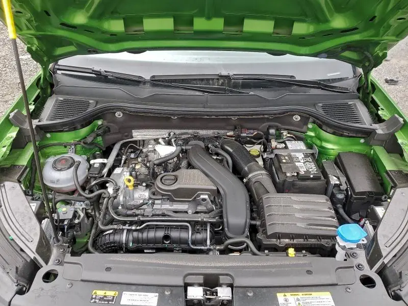 2025 VOLKSWAGEN TAOS SE  