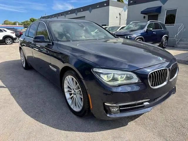 2015 BMW 750 XI  