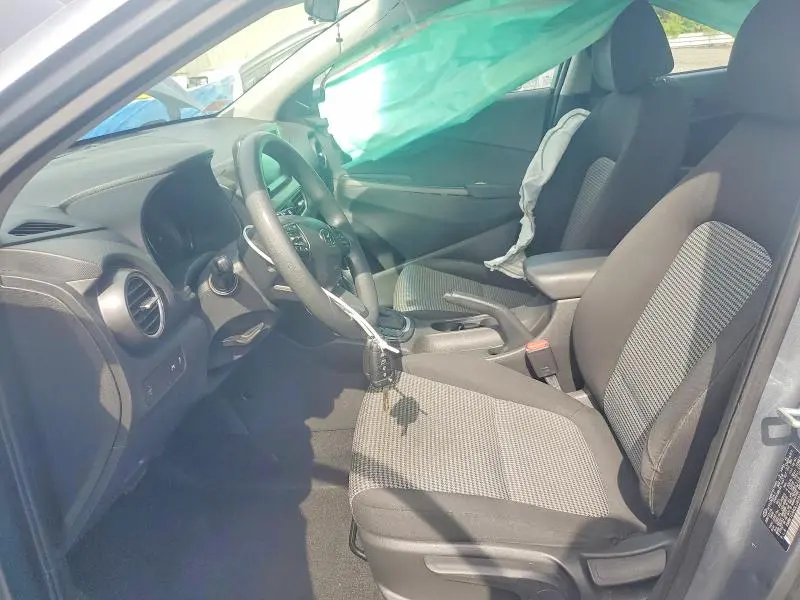 2020 HYUNDAI KONA SE  