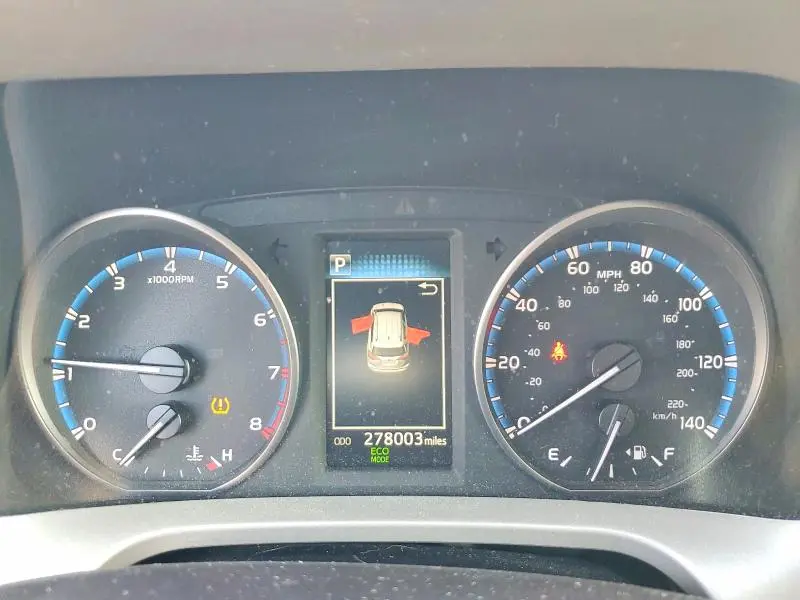 2018 TOYOTA RAV4 XLE  