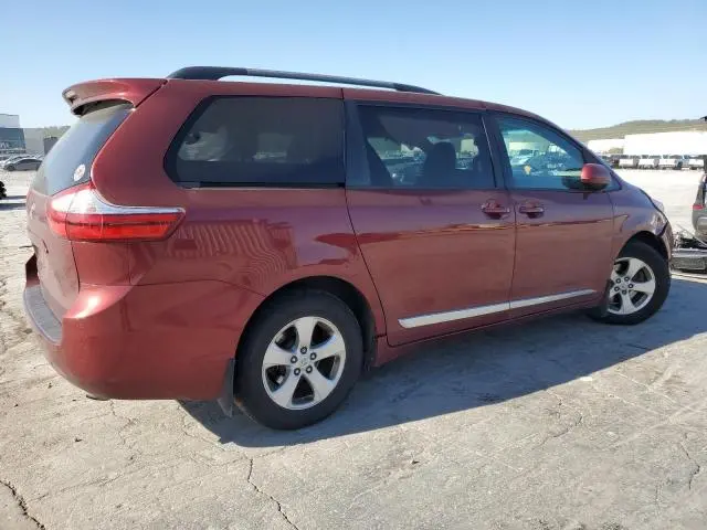 2017 TOYOTA SIENNA LE  