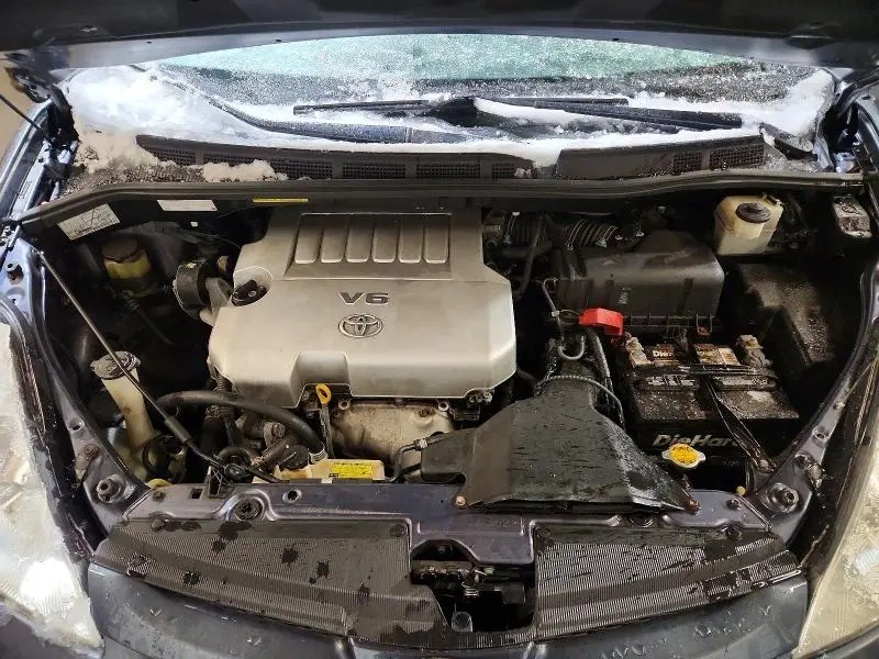 2010 TOYOTA SIENNA CE  