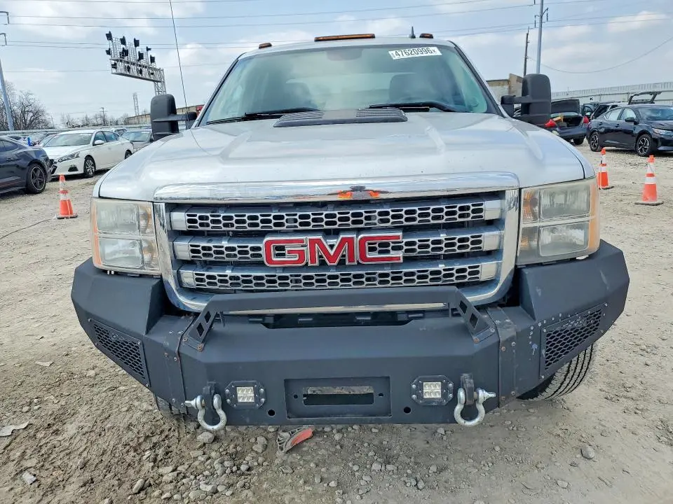 2013 GMC SIERRA K2500 SLE  