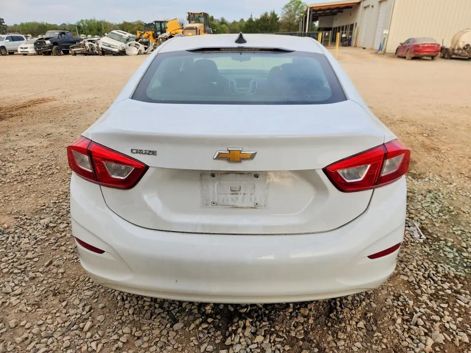 2018 CHEVROLET CRUZE LS  