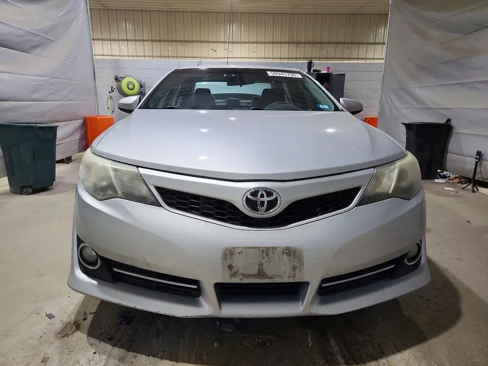 2014 TOYOTA CAMRY SE  