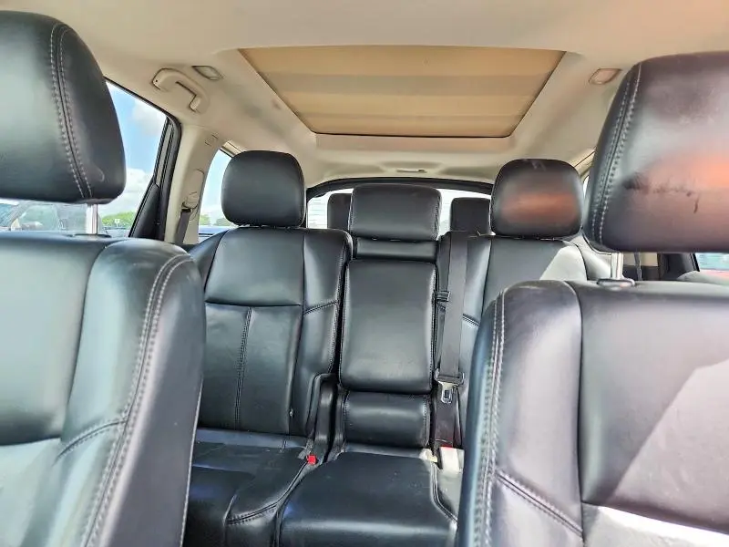 2017 NISSAN PATHFINDER SL  