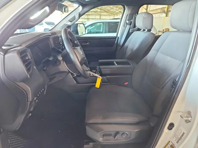 2025 TOYOTA TUNDRA SR5  