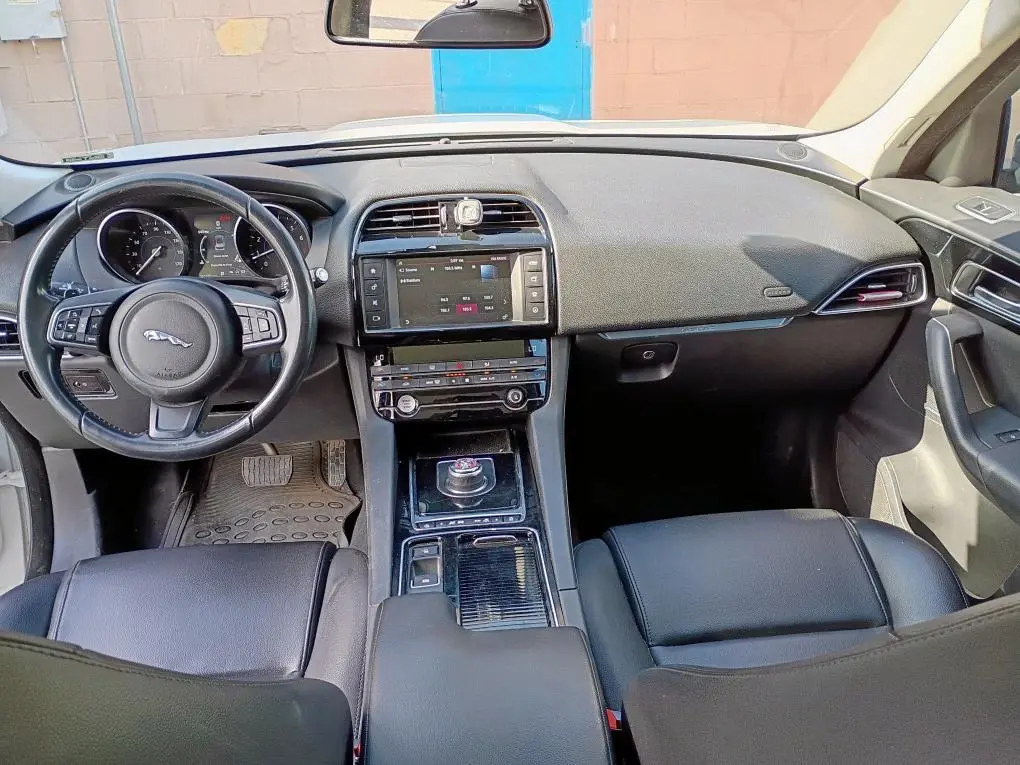 2018 JAGUAR F-PACE PREMIUM  