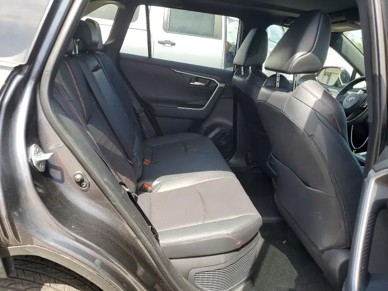 2025 TOYOTA RAV4 XSE  