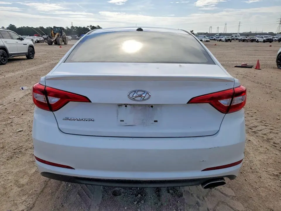 2017 HYUNDAI SONATA SE  