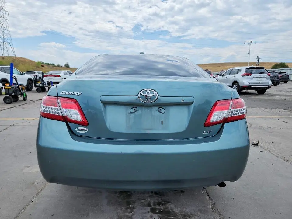 2011 TOYOTA CAMRY LE  