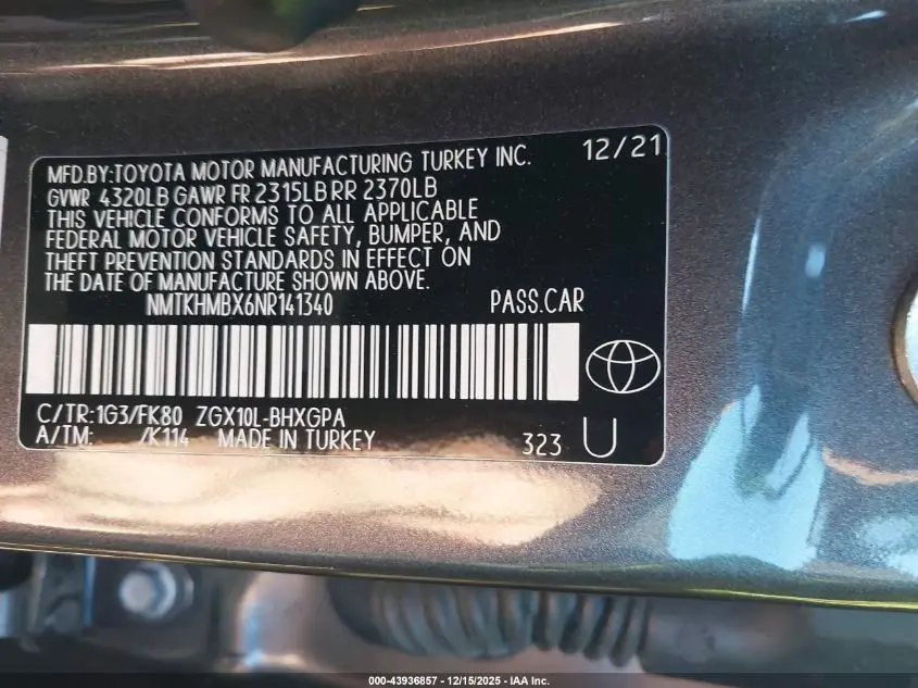 2022 TOYOTA C-HR XLE