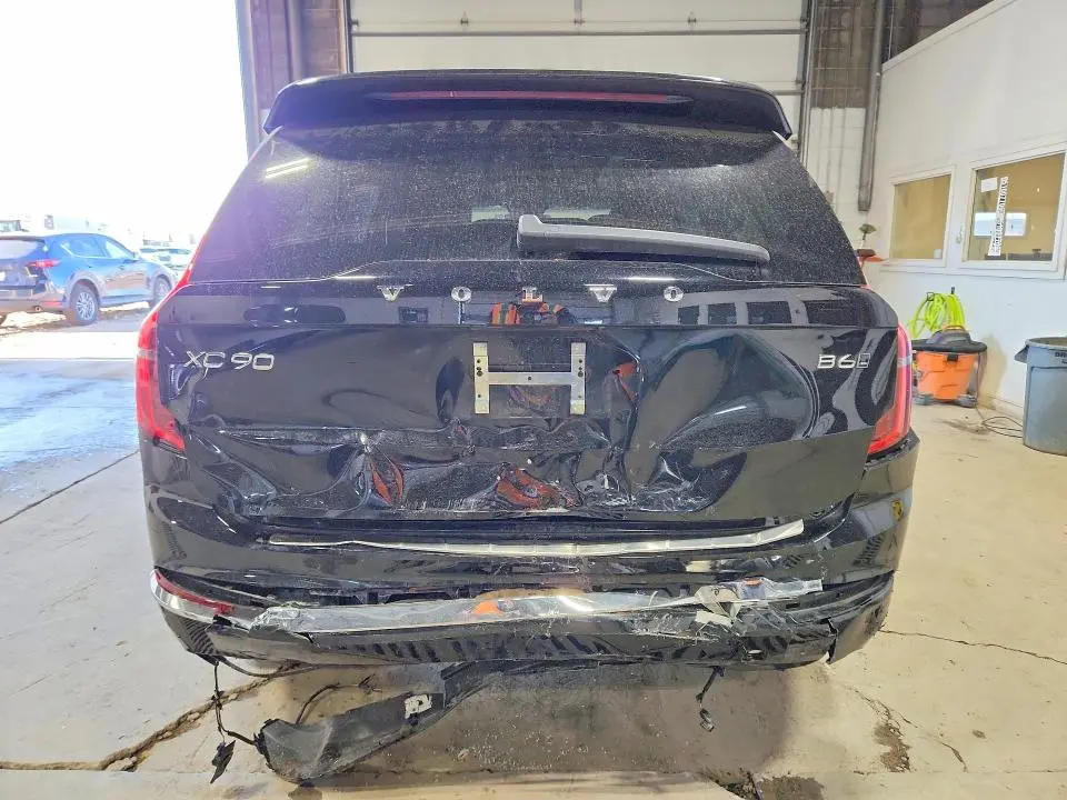 2026 VOLVO XC90 PLUS  