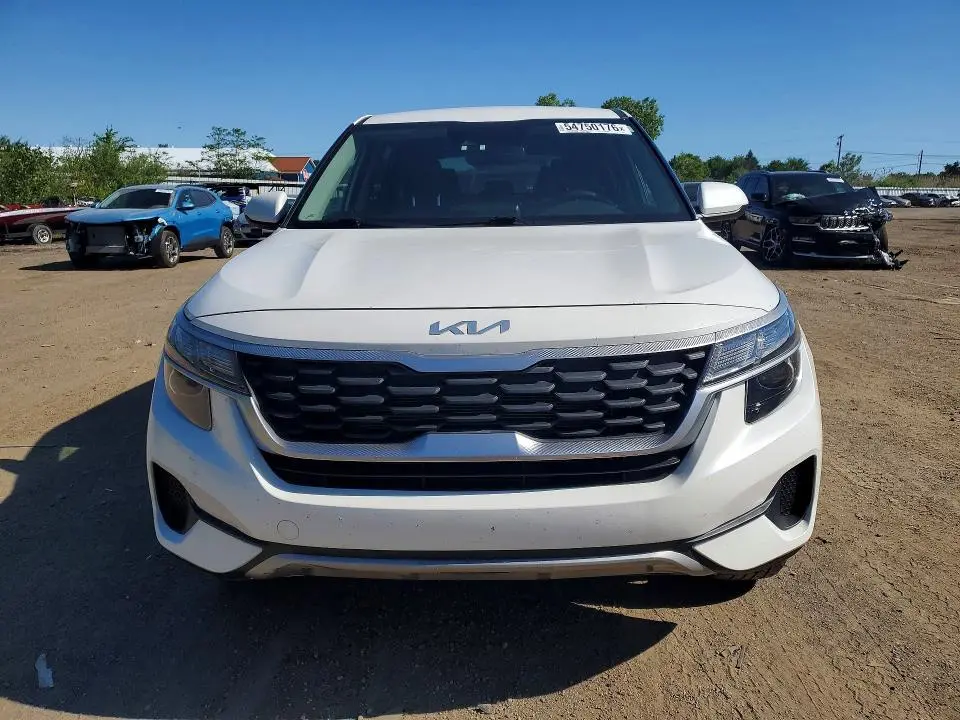 2022 KIA SELTOS LX  
