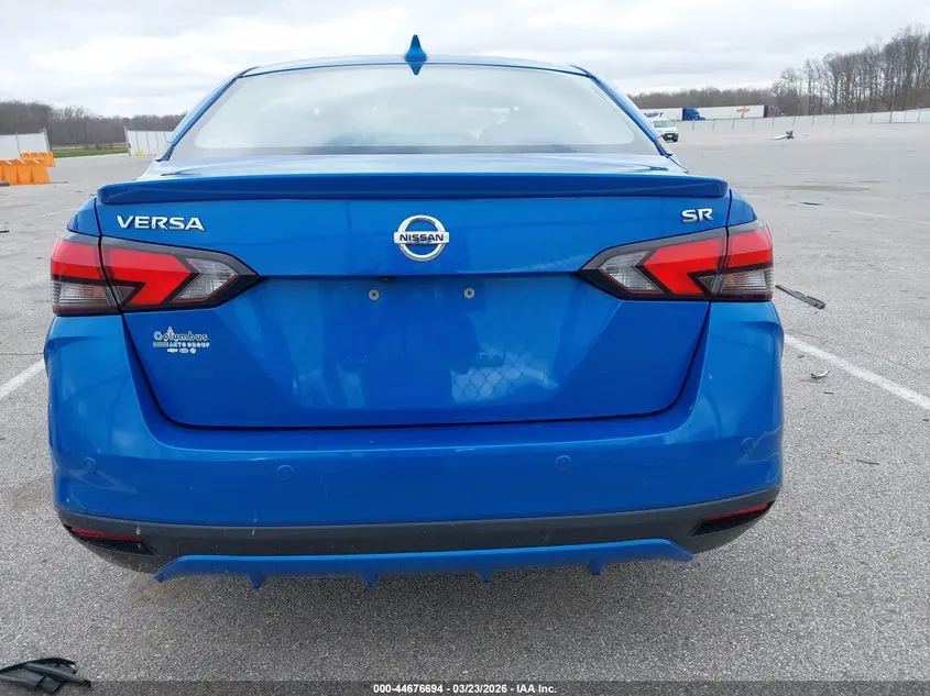 2021 NISSAN VERSA SR XTRONIC CVT