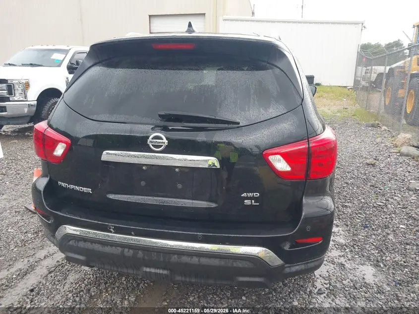 2019 NISSAN PATHFINDER SL