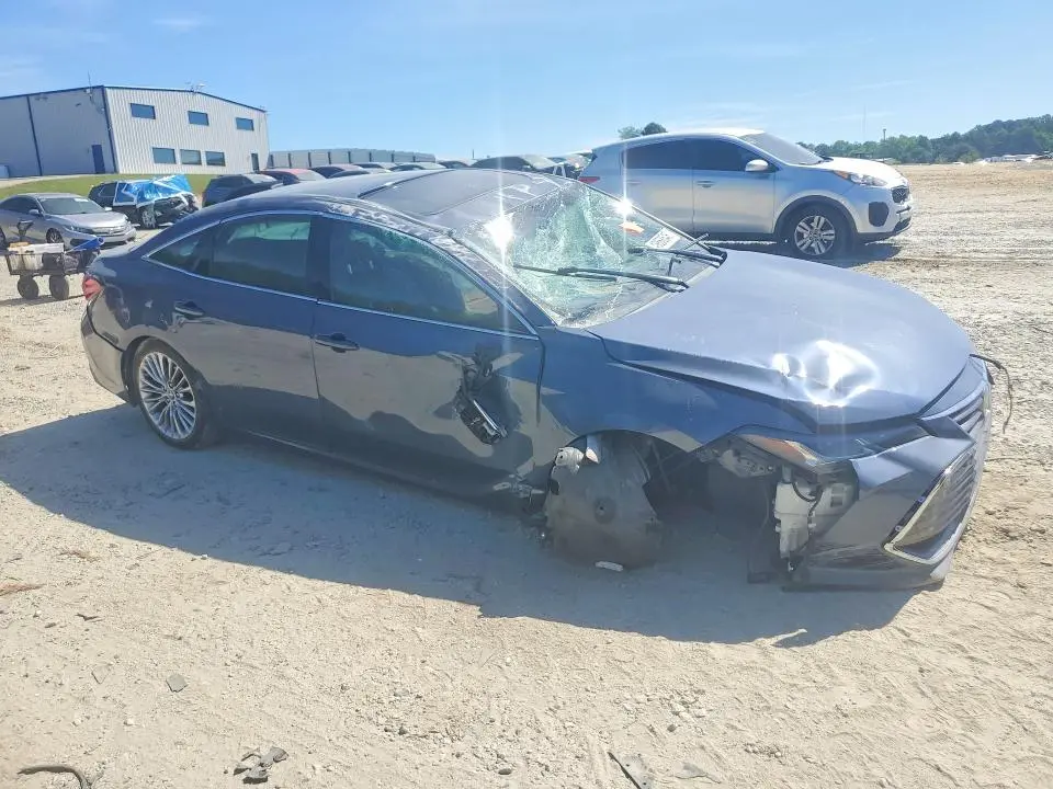 2019 TOYOTA AVALON LIMITED  