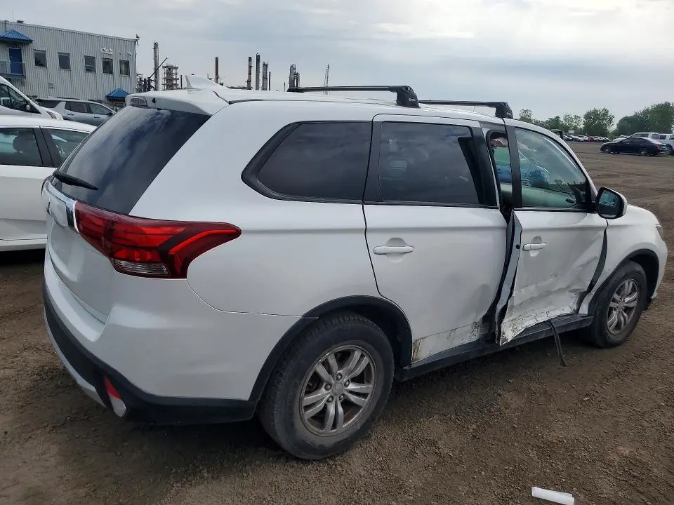 2018 MITSUBISHI OUTLANDER ES  