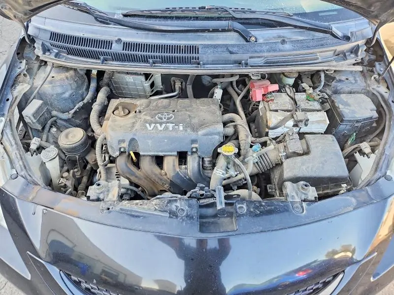2010 TOYOTA YARIS BASE  