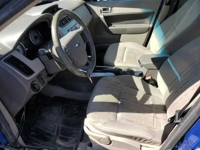 2010 FORD FOCUS SE  