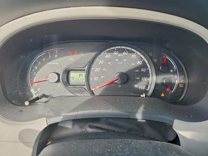 2012 TOYOTA SIENNA LE  