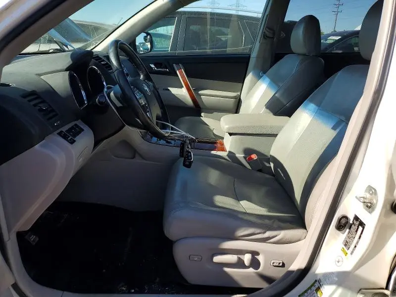 2013 TOYOTA HIGHLANDER LIMITED  