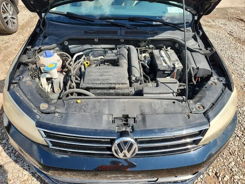 2016 VOLKSWAGEN JETTA SE  