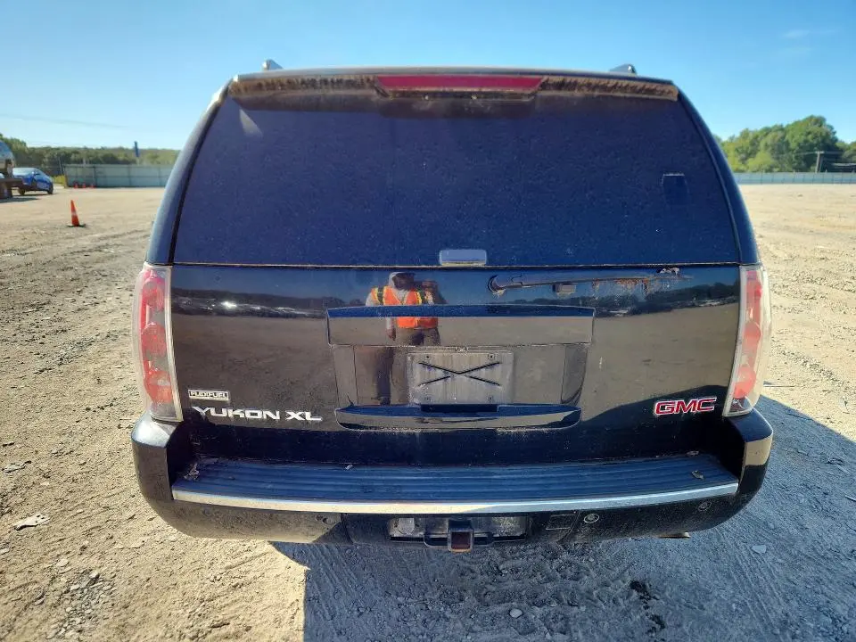 2012 GMC YUKON XL DENALI  