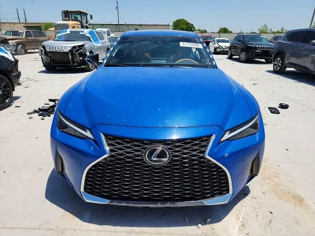 2023 LEXUS IS 300  