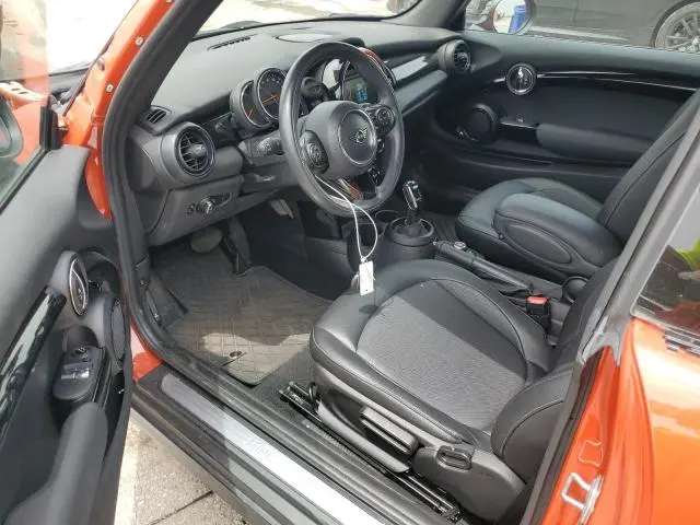 2021 MINI COOPER 
