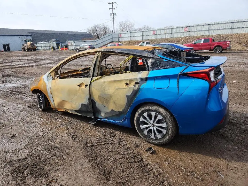 2019 TOYOTA PRIUS LE AWD-E  