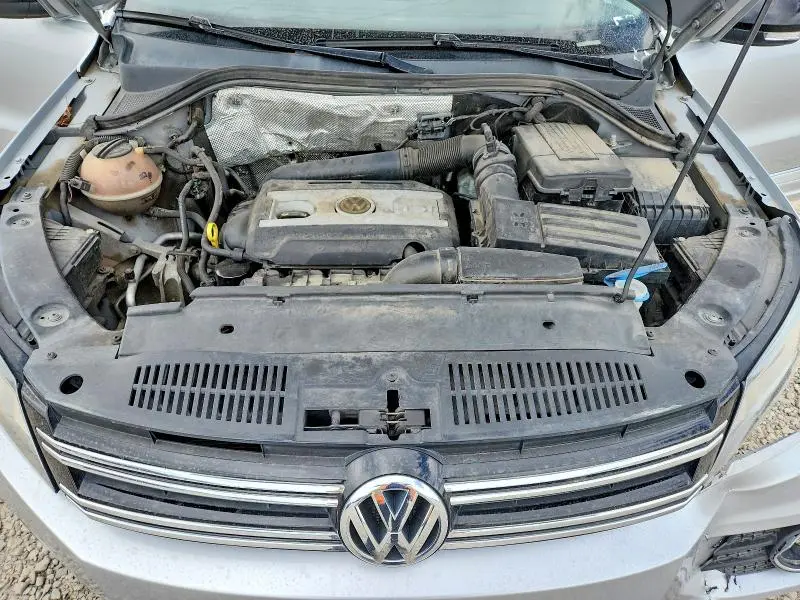 2017 VOLKSWAGEN TIGUAN SPORT  