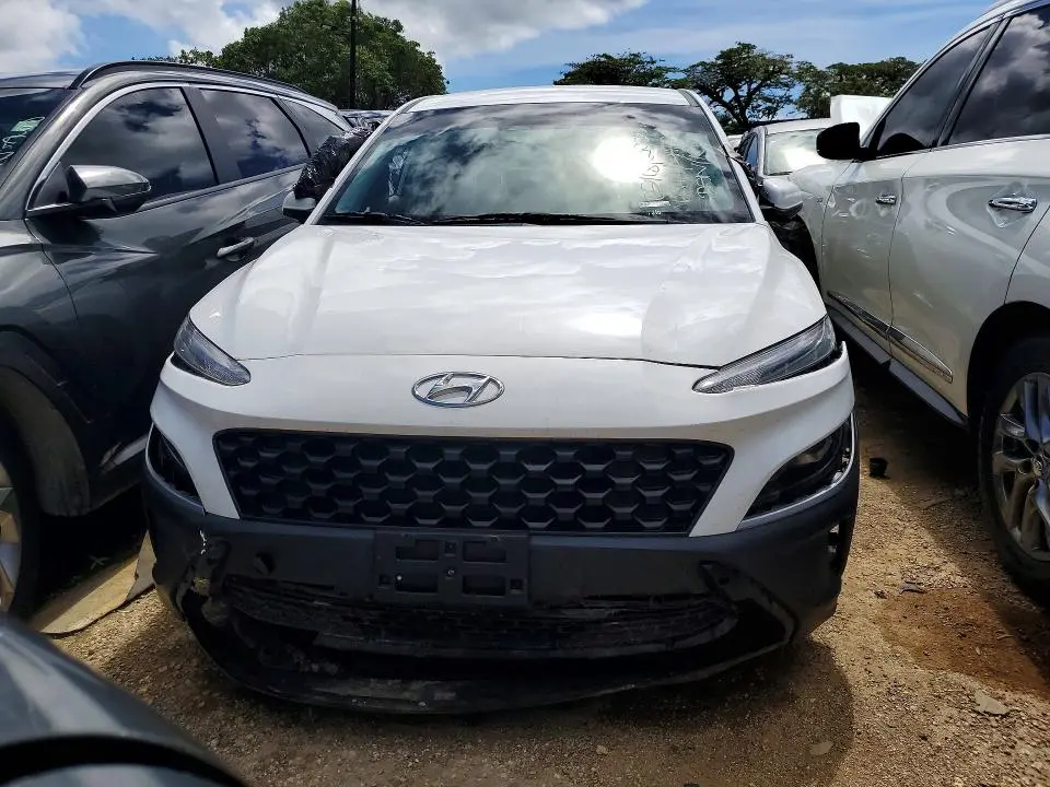 2022 HYUNDAI KONA SE  