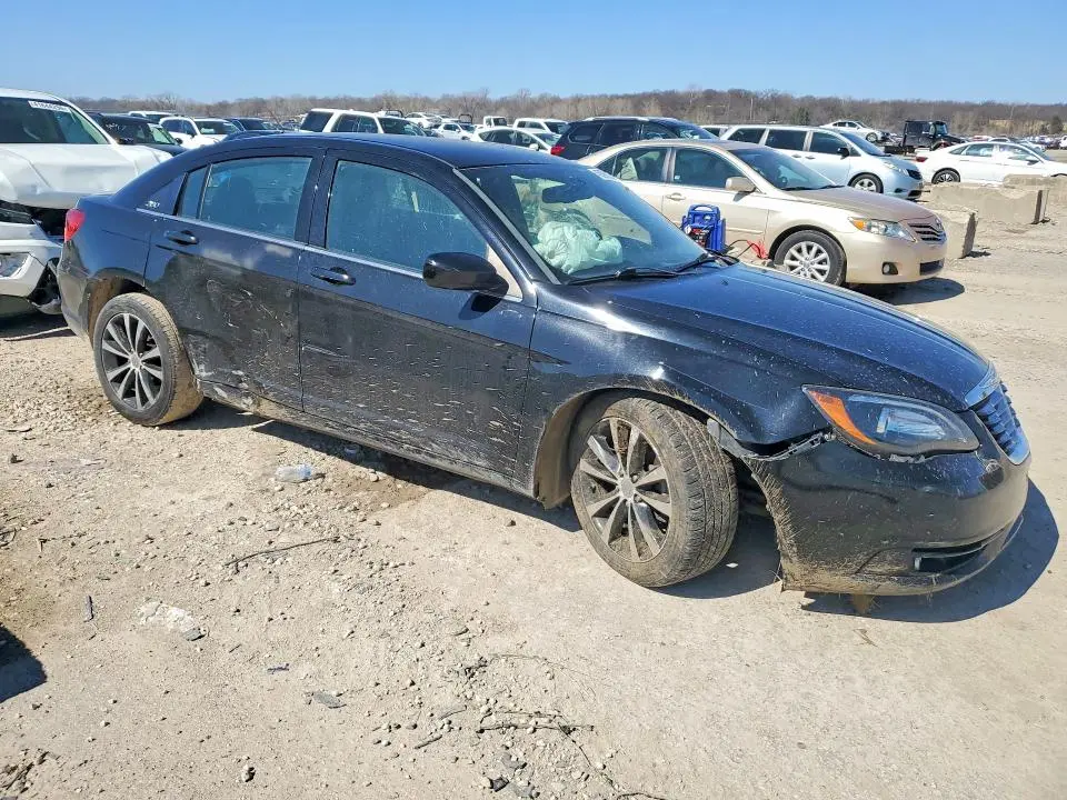 2013 CHRYSLER 200 LIMITED  