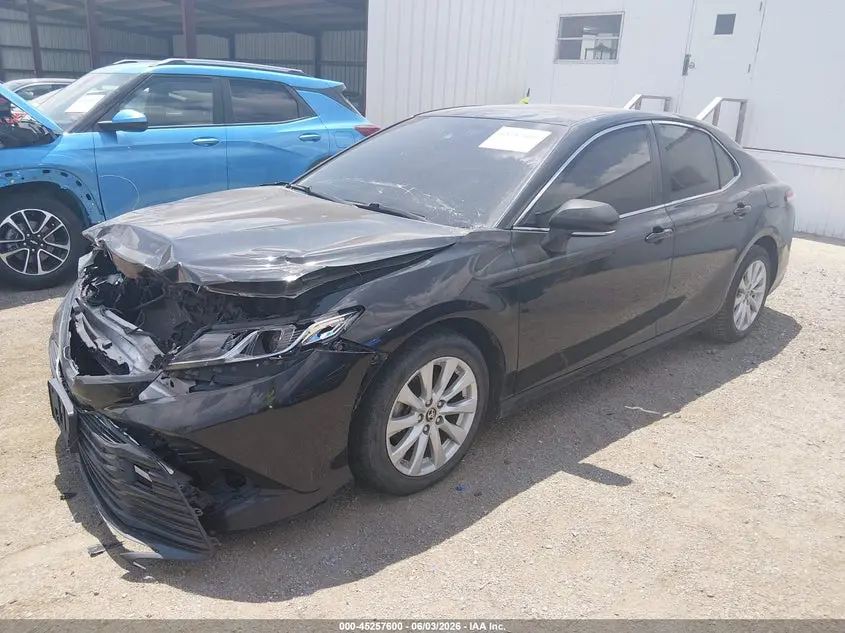 2018 TOYOTA CAMRY LE